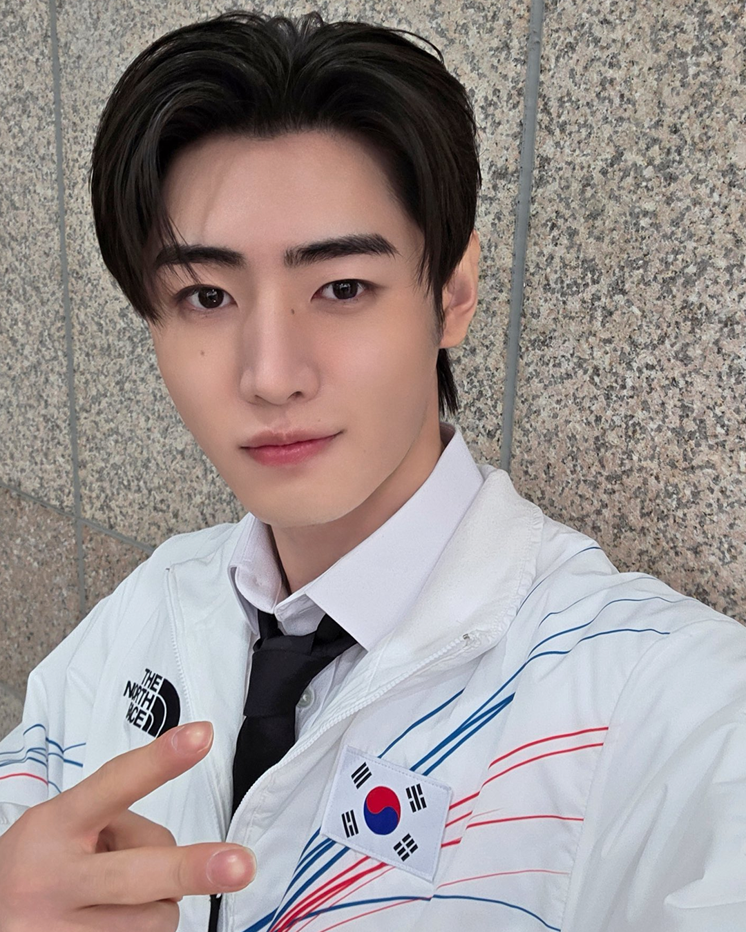 2026 밀라노 코르티나담페초 동계올림픽 성화 봉송 주자로 나서는 엔하이픈 성훈/ 이미지 출처: ENHYPEN OFFICIAL X