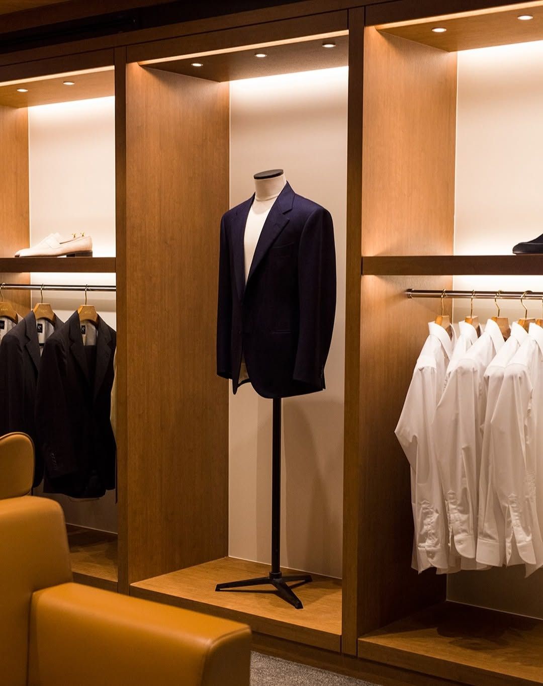 정돈되고 고급스러운 실내 분위기 / 이미지 출처 : 아르니스