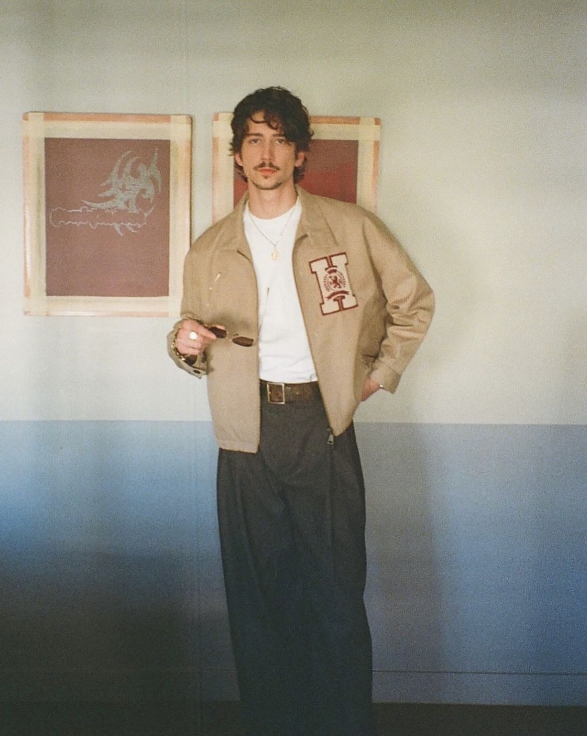 파라마운트+ 시리즈 <School Spirits>시즌 2 비하인드 이미지 / 이미지 출처: 인스타그램 @milomanheim