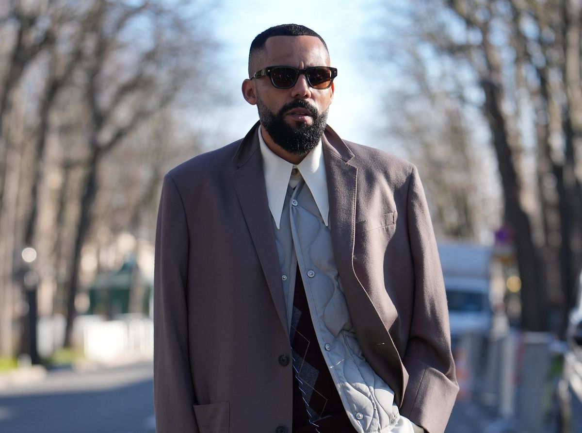 2026 파리 패션위크에서 포착된 감각적인 라이너 재킷 스타일링 패션 / 출처: 게티이미지 