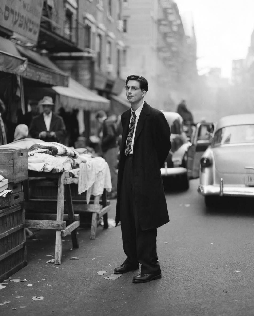 마티의 성격과 액션에 맞춰 설계한 오버핏 슈트 / 이미지 출처: 인스타그램(@miyakobellizzi).