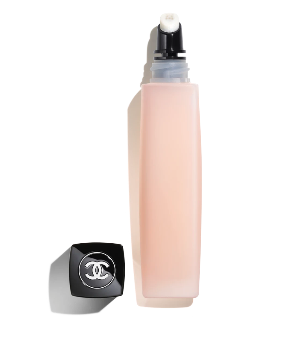 네일 강화와 광택에 도움이 되는 카멜리아 오일 함유한 카멜리아 리페어 오일. / 이미지 출처: 샤넬