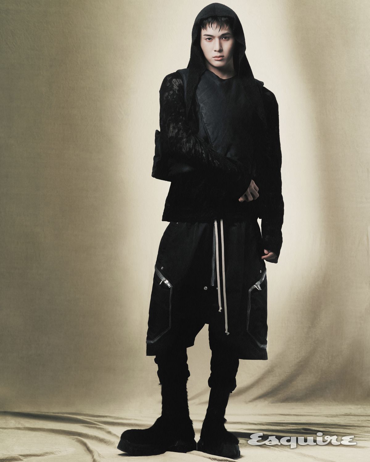 휘브 'ROCK THE NATION' 앨범 발매 기념 유건 화보