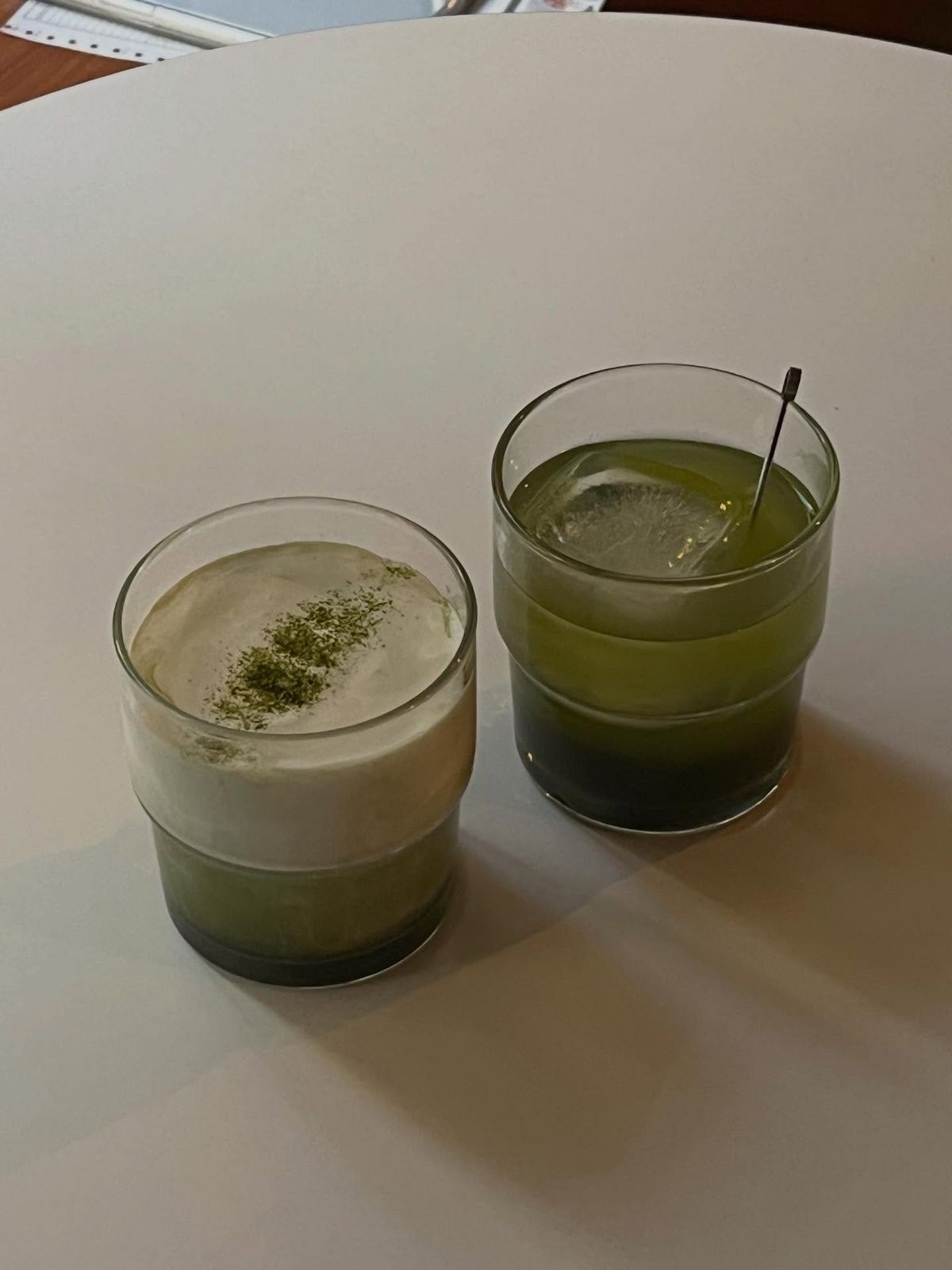 말차의 쌉싸름한 맛과 코코넛의 부드러움, 럼의 은은한 향이 조화롭게 어우러지는 ‘말차 코코 크림’과 ‘말차 코코’. | 이미지 출처: 머머룸 인스타그램