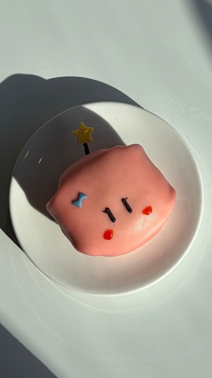 꿈돌이 케이크와 함께 딸기가 들어간 꿈순이 케이크도 판매 중이다. | 이미지 출처: 네이버 지도 업체 제공 이미지