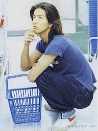 이브 생 로랑은 말했다. "나는 내가 501을 발명했기를 바란다. 501에는 표현력, 절제미, 섹시함, 그리고 간결함이 있다. 내가 내 옷들에 담고 싶어 하는 모든 것들이 그 안에 있다."