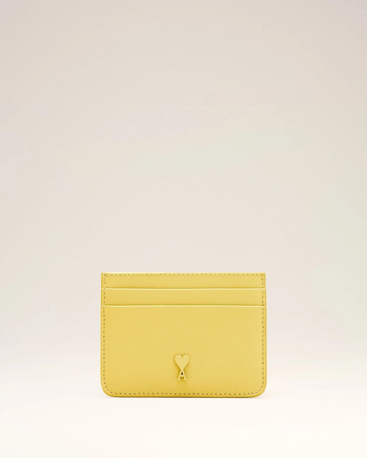 아미의 과하지 않으면서도 분명한 하트 포인트 아이템 / 이미지 출처: 아미.