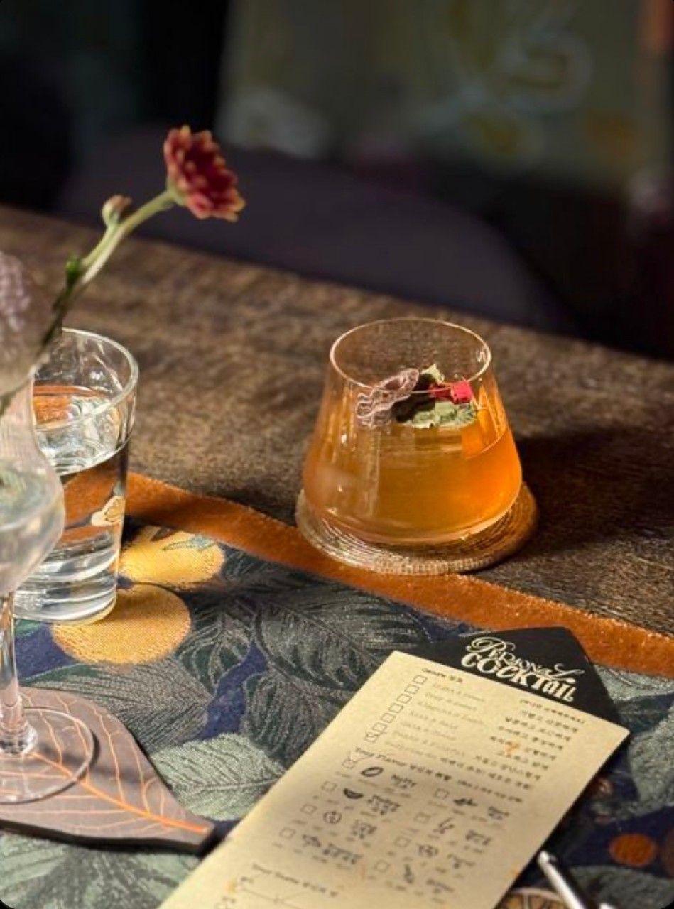 커스텀 칵테일뿐만 아니라 다른 시그너처 칵테일도 맛볼 수 있다. / 이미지 출처: 네이버 지도 업체 제공 이미지