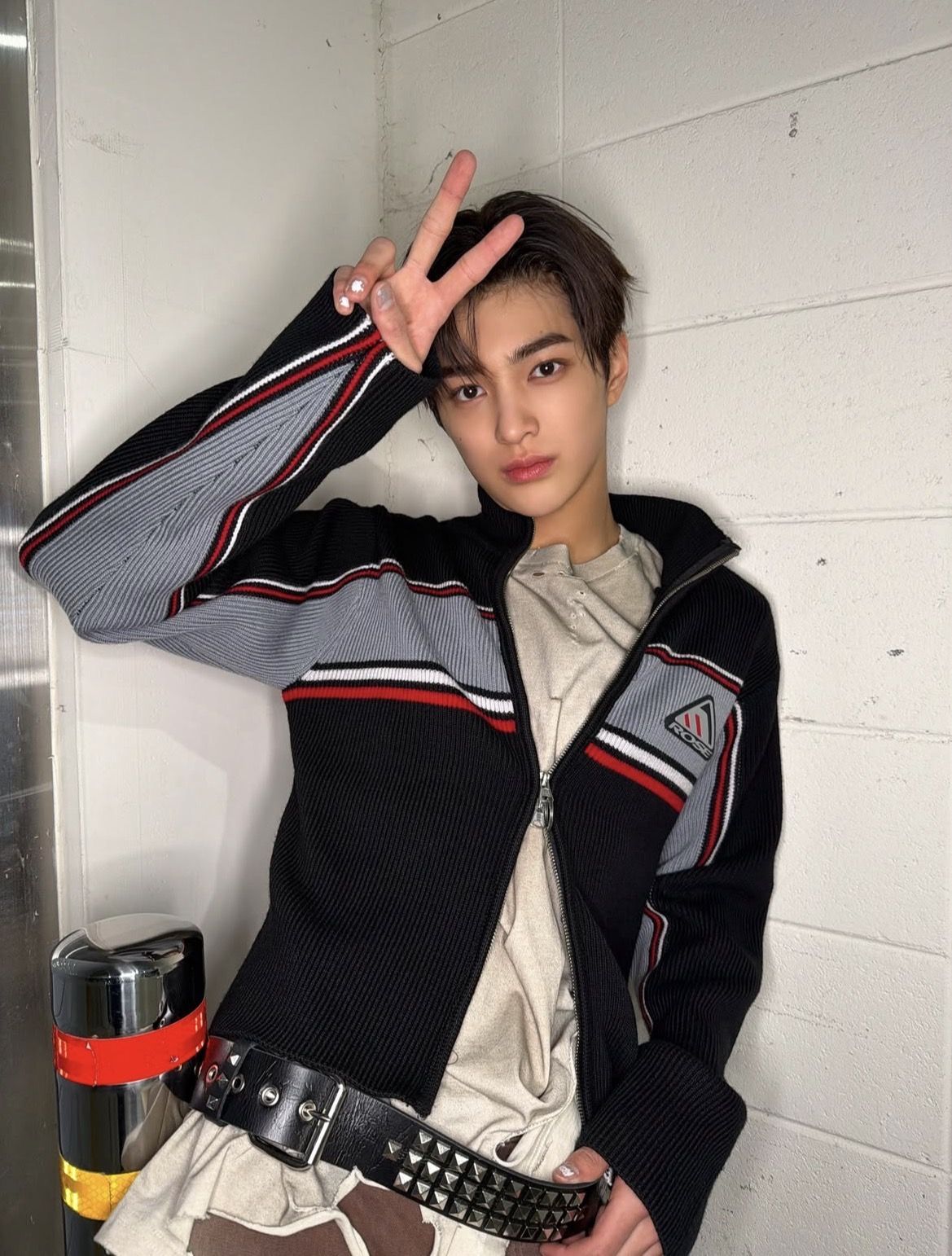 다양한 핏과 아이템으로 소화하는 빈티지 재킷 / 이미지 출처: 인스타그램 @cortis 