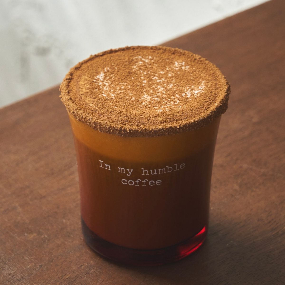 ‘C.C.C(시나몬 크림 코르타도)’는 입안 가득 퍼지는 시나몬의 풍미를 느낄 수 있는 시그너처 메뉴다. / 이미지 출처: 인마이험블 네이버지도 업체 제공 이미지 