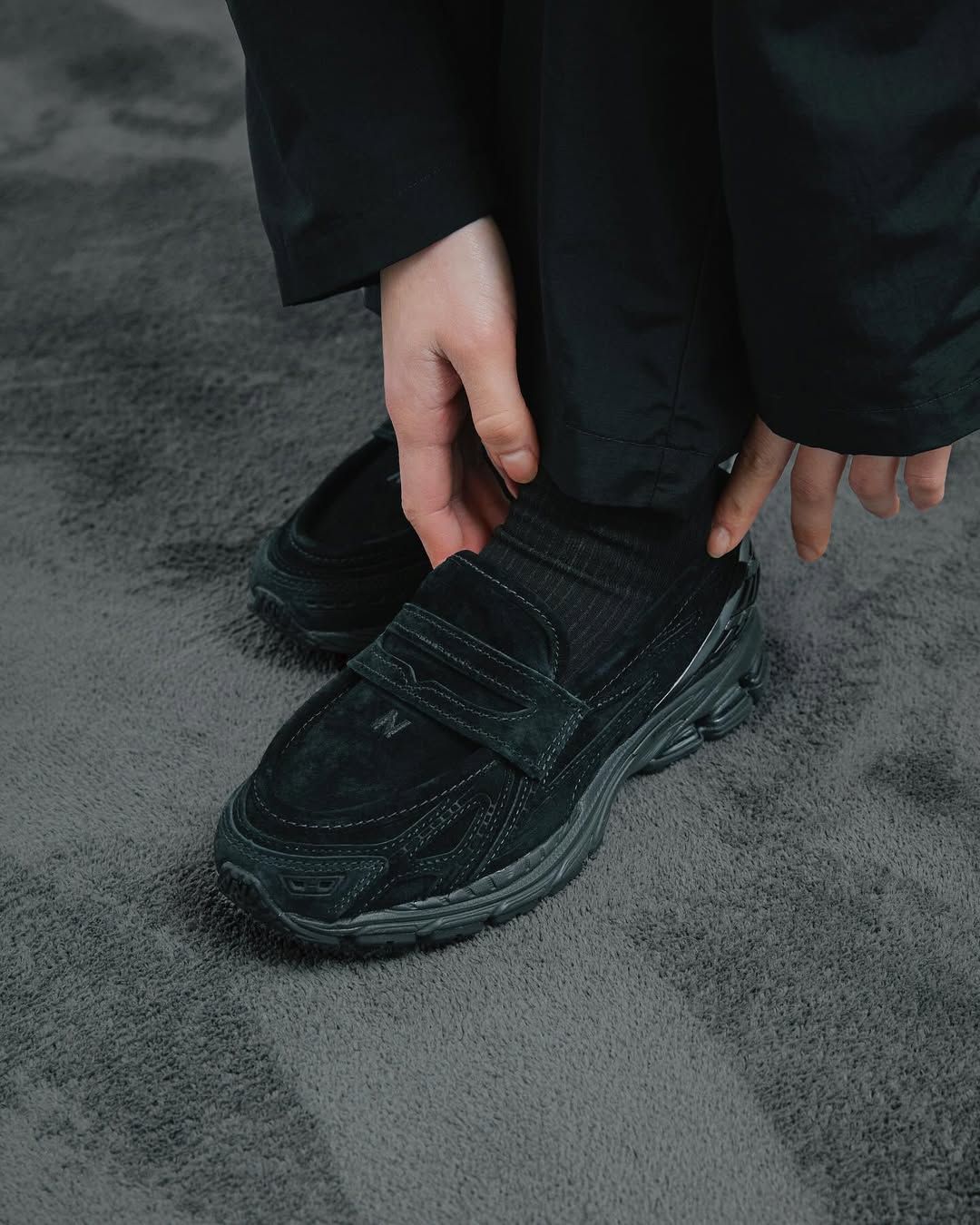 톤온톤 디자인과 적당한 굽을 가진 튠 스니커즈 / 이미지 출처: @tune.kr 