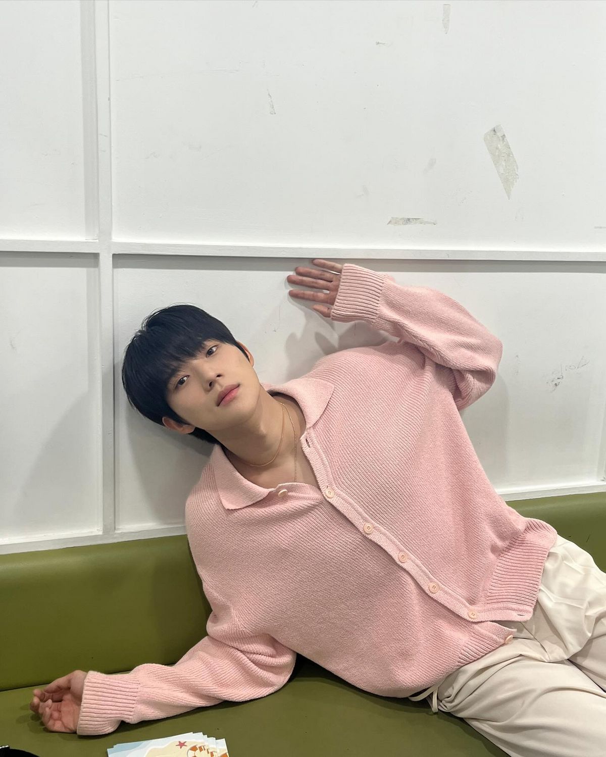 대형견 같은 매력의 문상민 / 이미지 출처: 문상민 인스타그램 @_sangmxn_