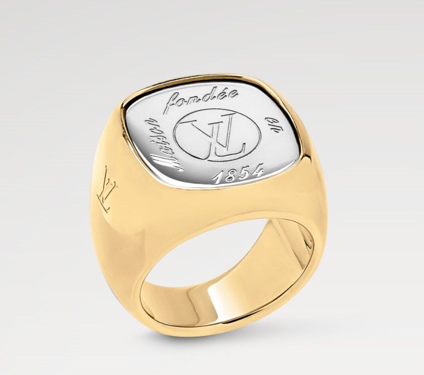 메종의 시그너처를 새긴 루이 비통 시그넷 링 / 이미지 출처: kr.louisvuitton.com