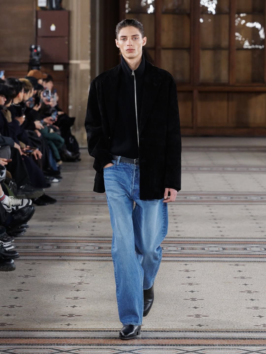 슈타인 2026 AW 런웨이 / 이미지 출처 : 슈타인