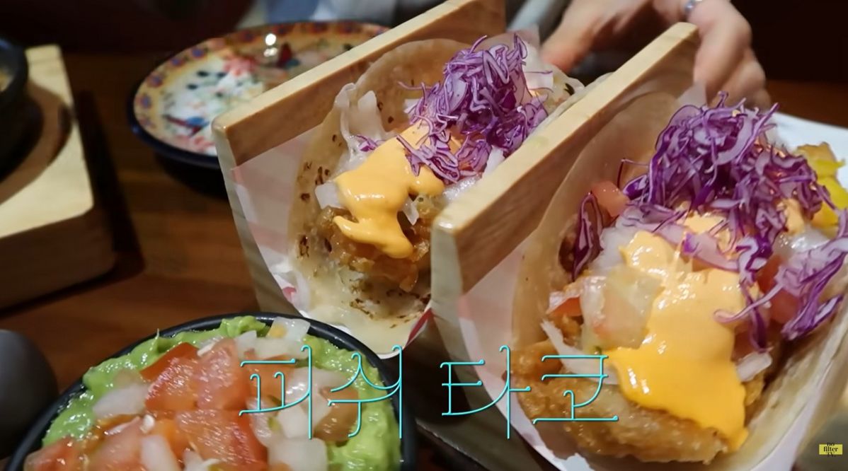 김나영이 극찬한 메뉴, 피쉬 타코. 이미지 출처 : 유튜브 @노필터TV 