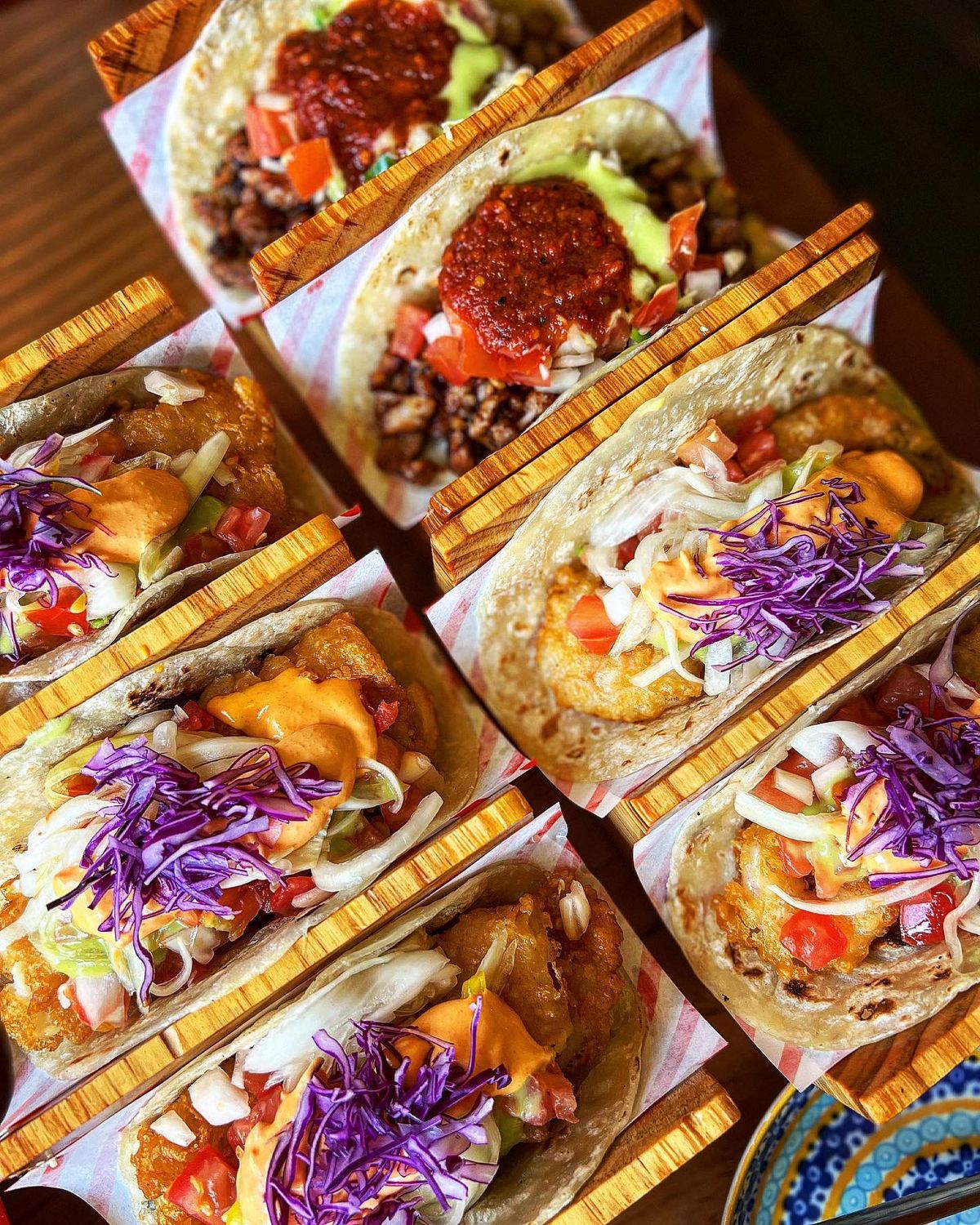 직접 만든 또르띠야에 다양한 채소 조합으로 현지의 맛을 구현한 타코 맛집. 이미지 출처 : 인스타그램 @mexicali.official