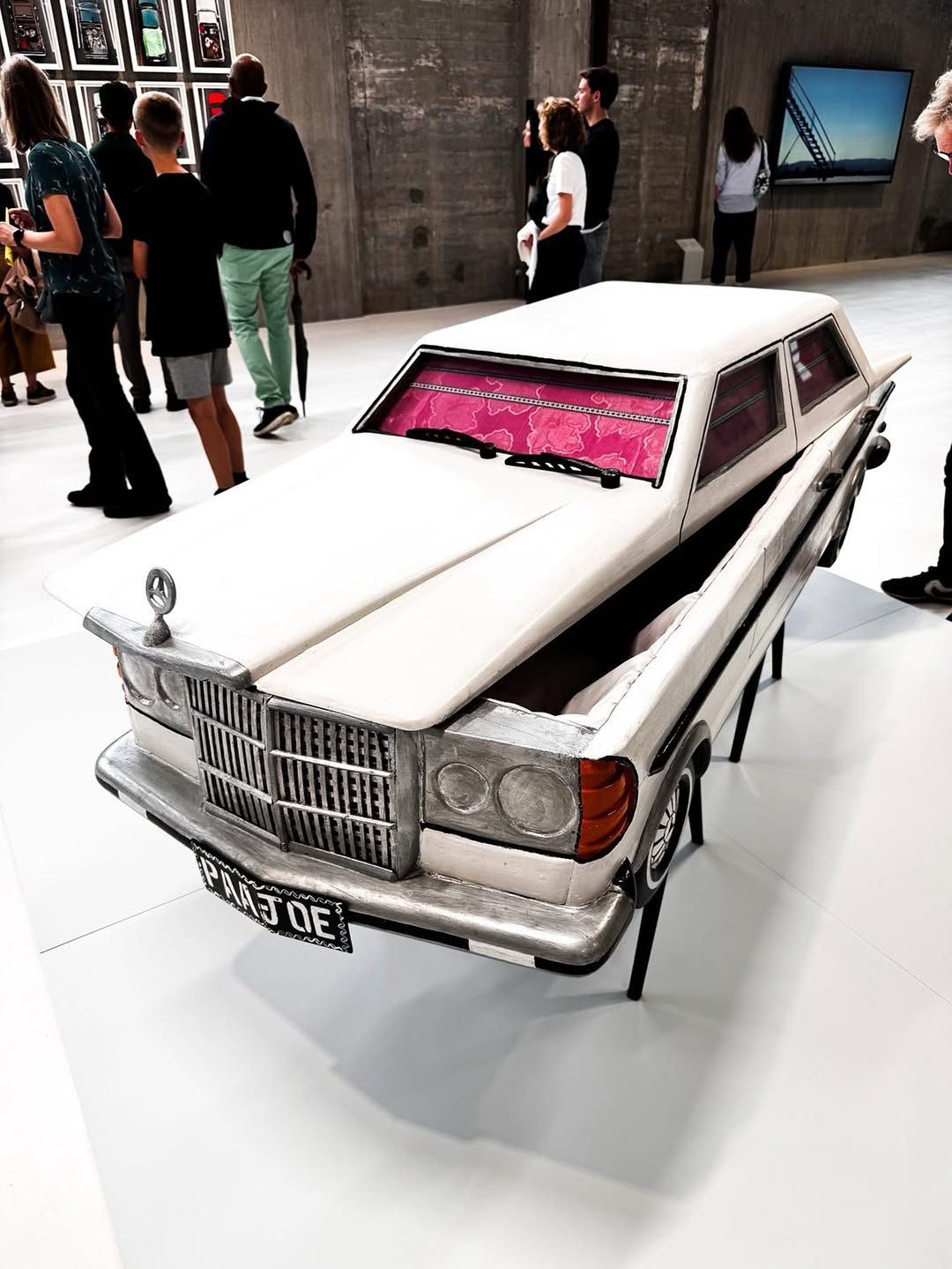 세스 케인과 그의 제자들이 만든 판타지 관들 | 출처: 케인 콰이 카펜트리 워크숍, 게티이미지