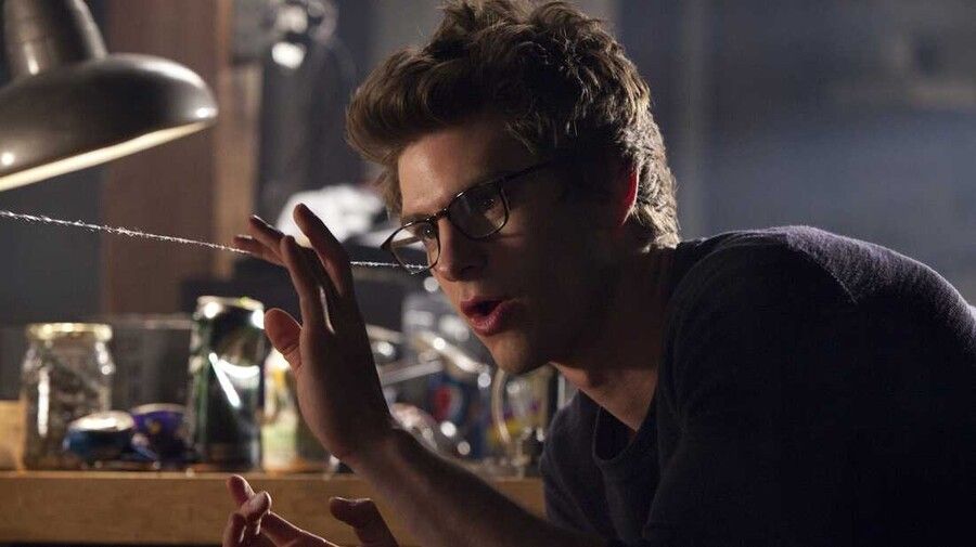 영화 '어메이징 스파이더맨' 속 앤드류 가필드의 모습. / 이미지 출처: 네이버 포토. 