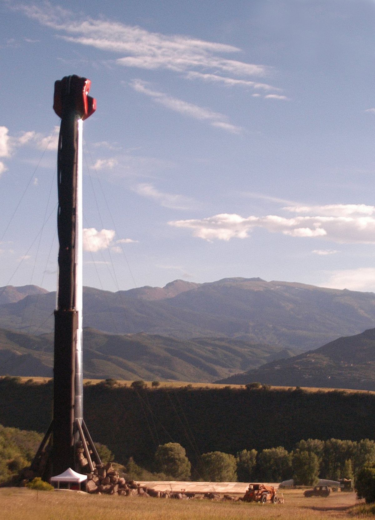 47m의 거대한 타워에 그의 관을 설치했다 | 출처: 게티이미지