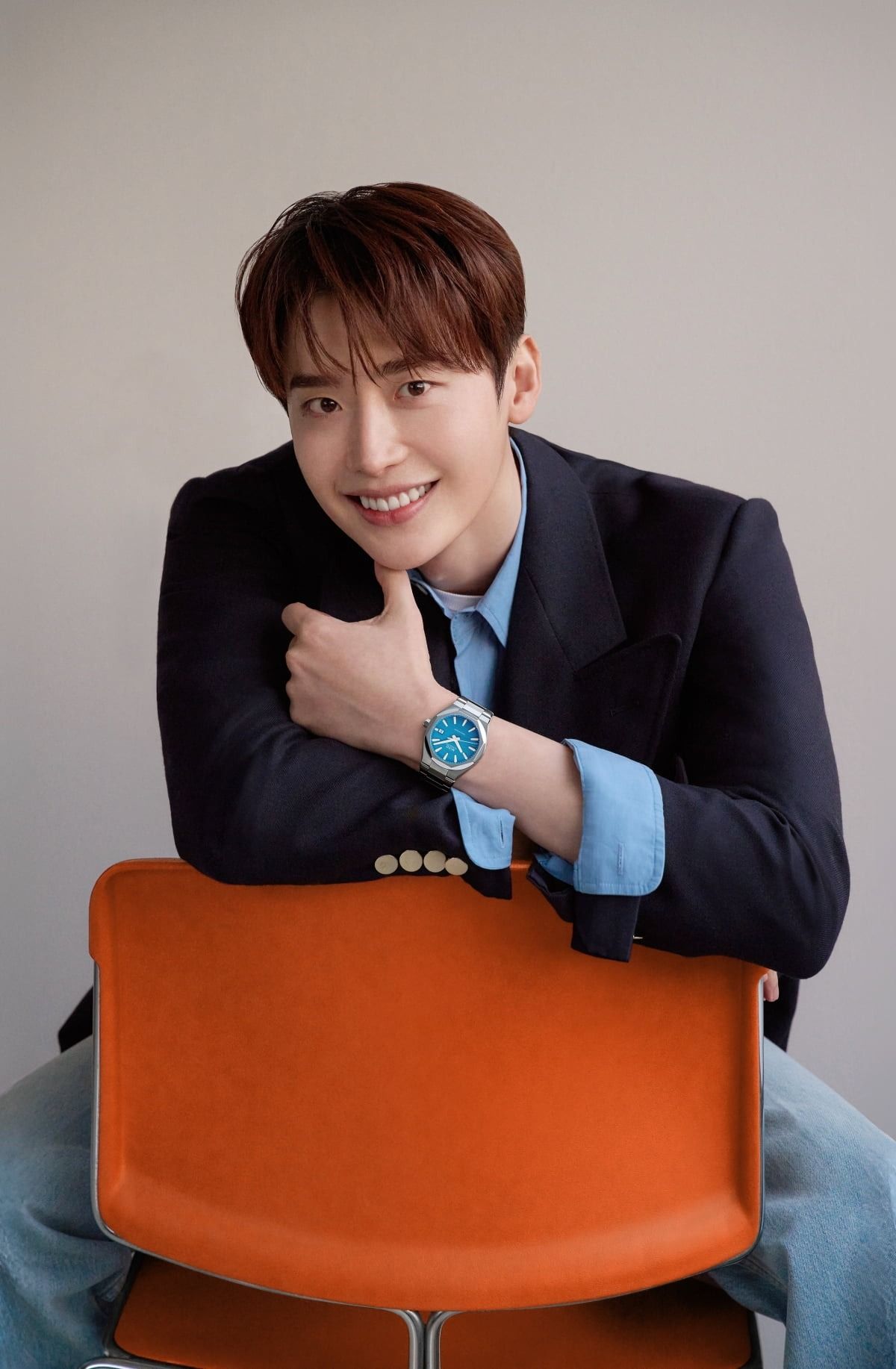 미도의 새로운 얼굴 배우 이종석의 정갈한 이미지와 조화를 이루는 멀티포트 8 원-크라운의 실용적인 우아함 / 이미지 출처 : 미도. 