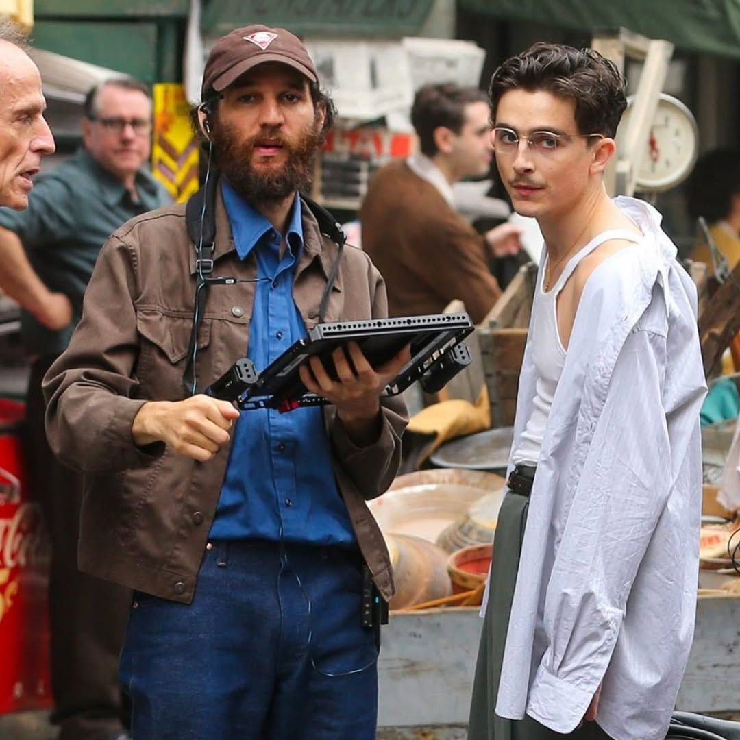 특유의 시그니처 패션 스타일을 가진 조쉬 사프디 감독 패션 / 이미지 출처: @directorfits