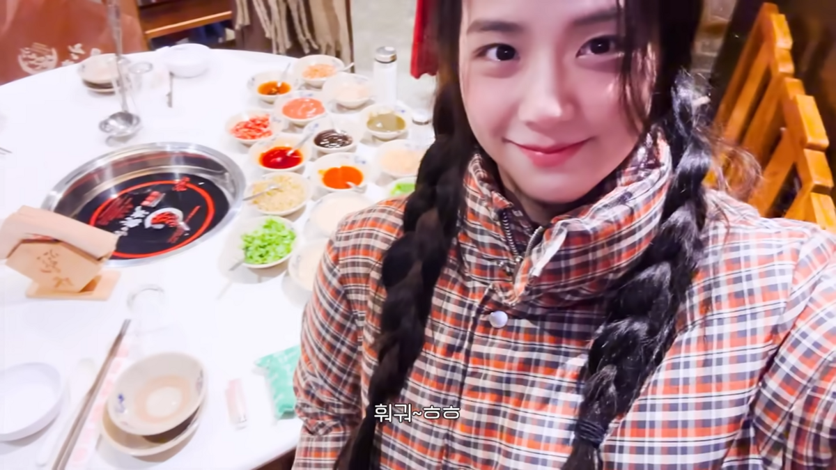 변함없는 에디터의 훠궈 사랑 / 이미지 출처: 에디터 유튜브 JISOO