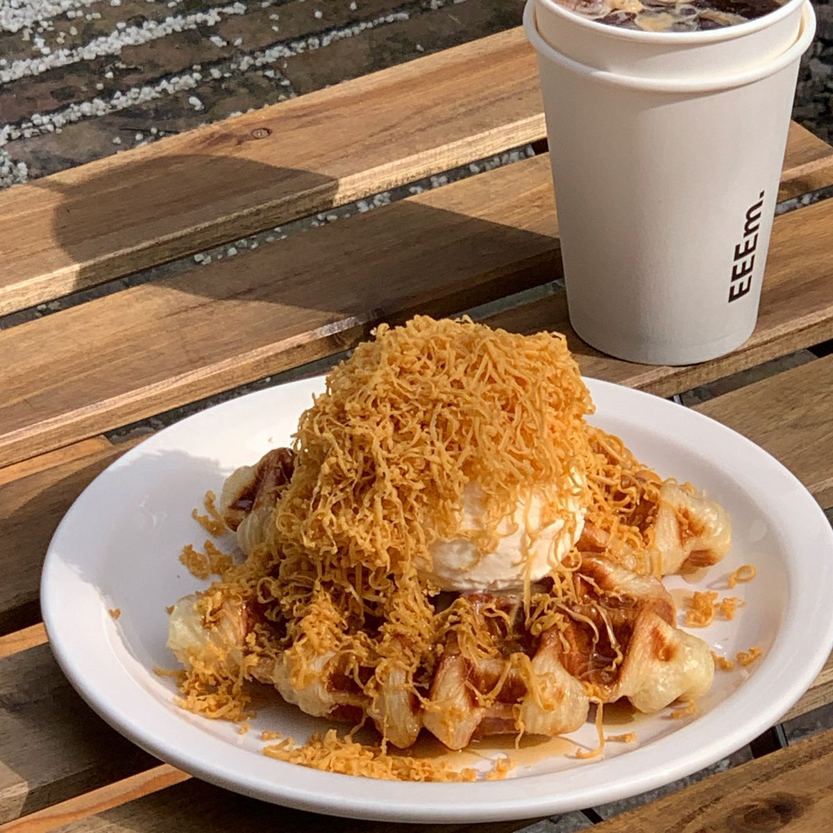 이음 크로플은 EEEm의 시그니처이자 인기 메뉴라 할 수 있다. / 출처: 네이버지도 업체 제공