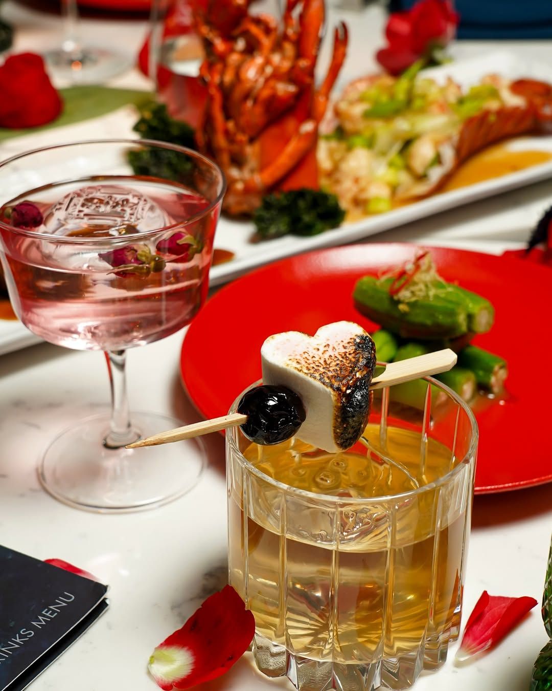 팬시한 플레이팅의 요리들 | 출처: @hutongnyc