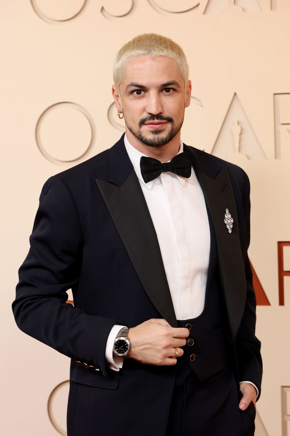 불가리 옥토 로마 오토매틱 워치를 착용한 가브리엘 레오네 / 이미지 출처: 게티이미지코리아