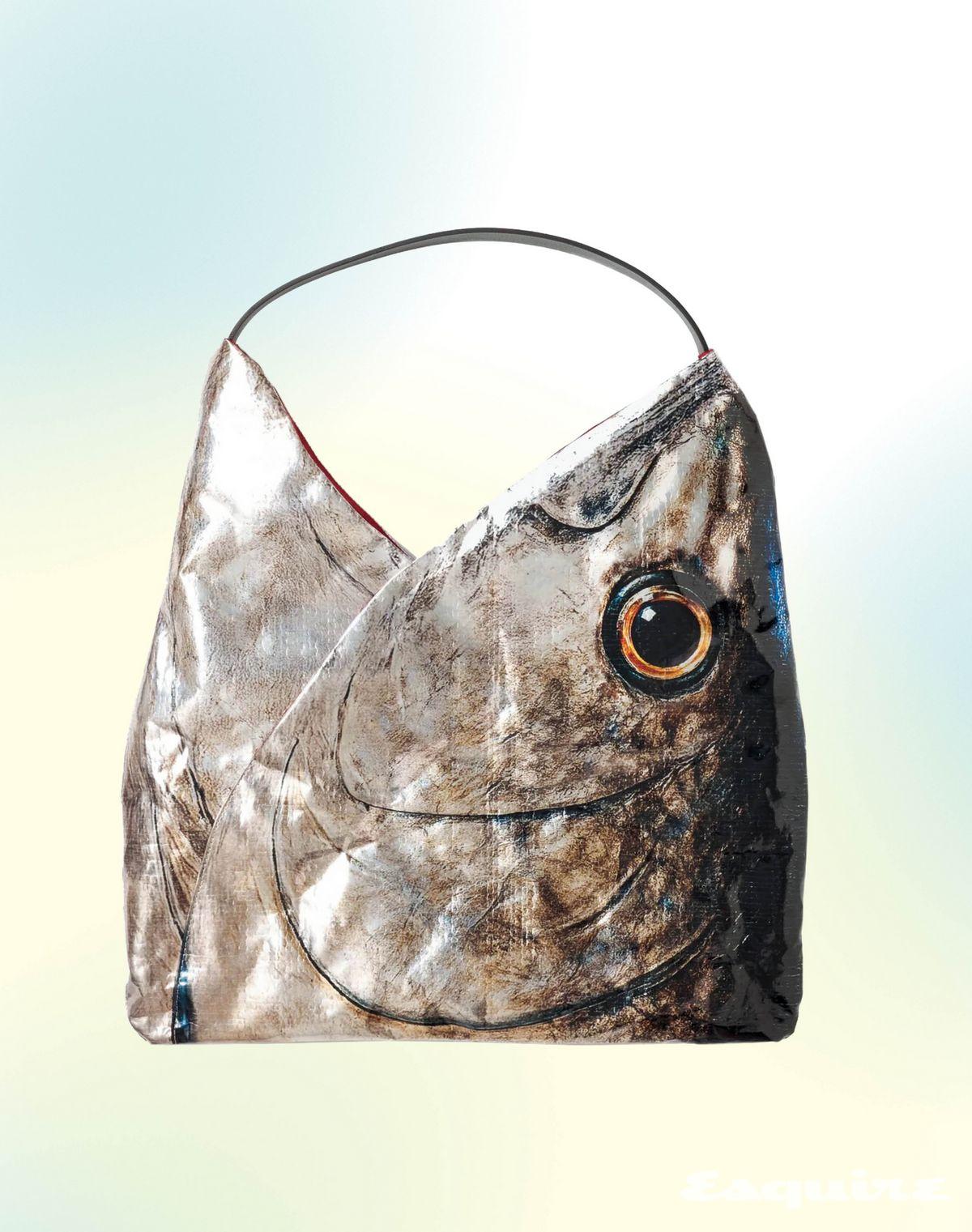 참치의 디테일을 생생하게 표현한 튜나 헤드 백 약 70만원대 더블렛.