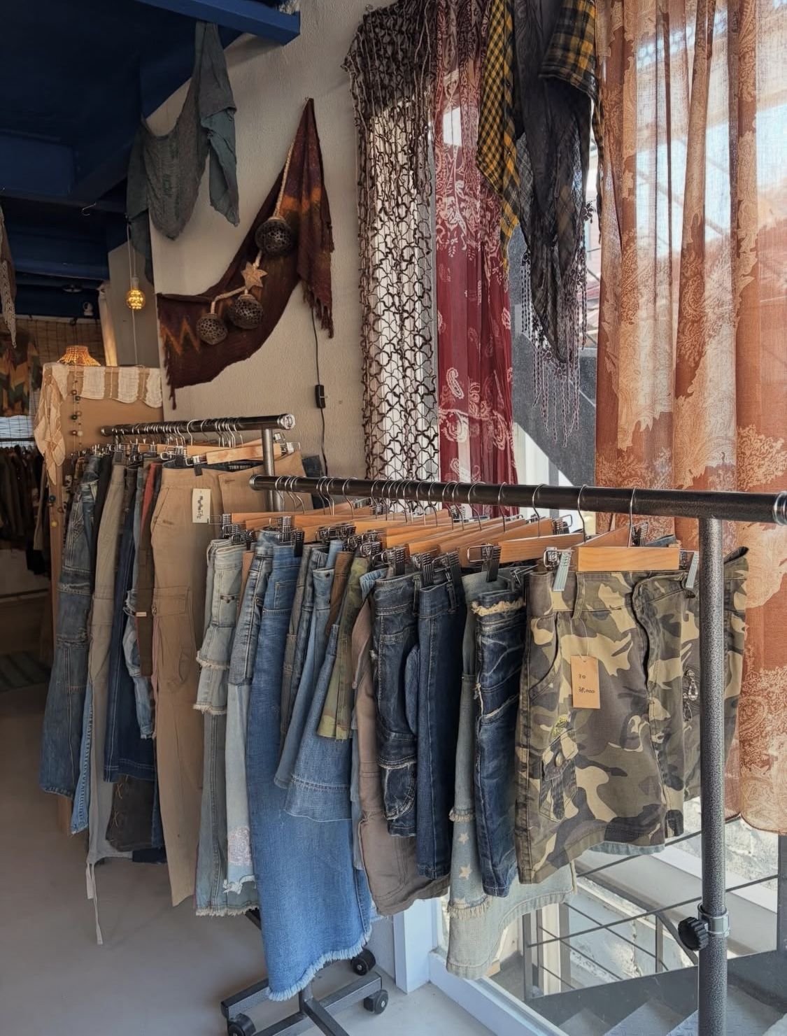 서울 마포구 월드컵로23길 92-3 2층 무미츠 빈티지 / 사진출처: 업체 인스타그램