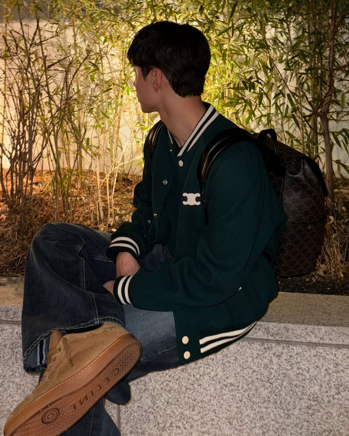 다양한 바시티 재킷으로 섹시함과 청량함을 모두 잡은 박보검의 스타일. / 이미지 출처: 인스타그램 @bogummy 