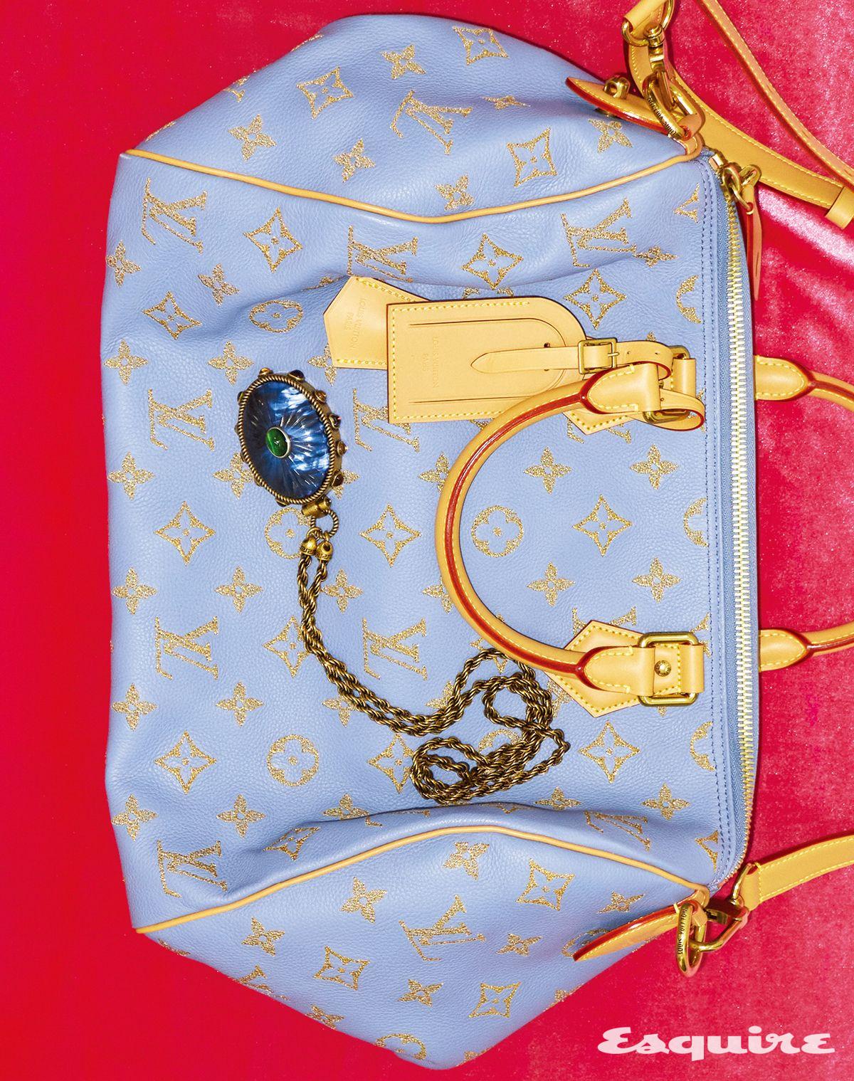 스피디 P9 반둘리에 40 백 가격 미정 루이 비통. 티볼리 네크리스 384만원 베르사체.