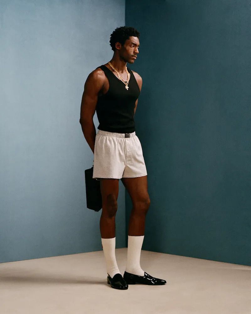 윌리 차바리아의 볼드하며 낭만적인 실루엣을 잃지 않은 콜라보레이션 제품들 | 출처: ZARA