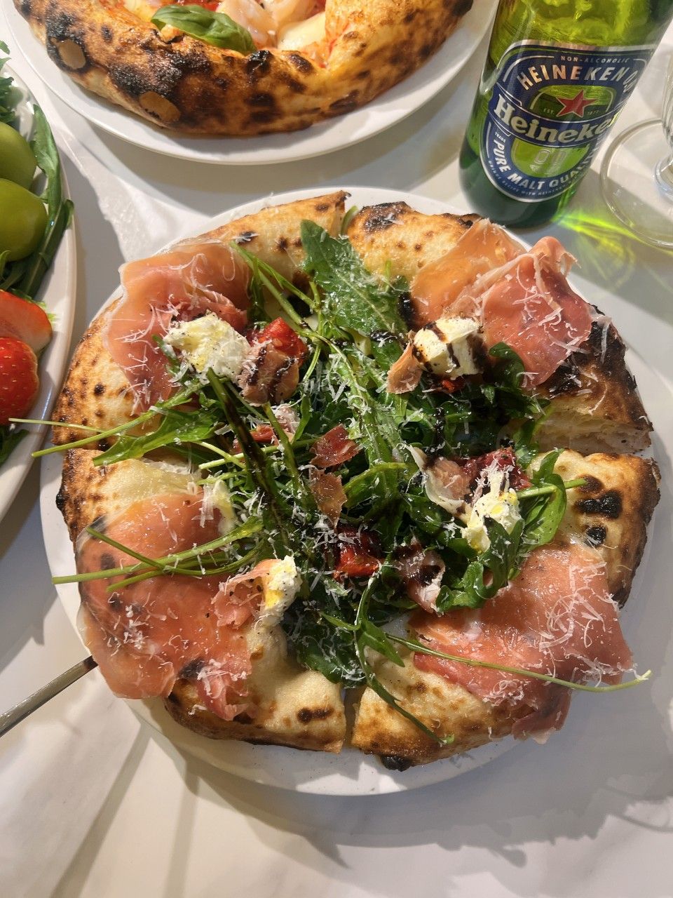 오프트 포르니의 하몽루꼴라피자 / 이미지 출처: 네이버 업체 등록