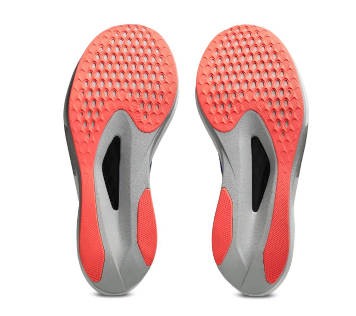 탄력 넘치는 반발력이 특징인 아식스 매직 스피드 5 / 이미지 출처: asics.co.kr