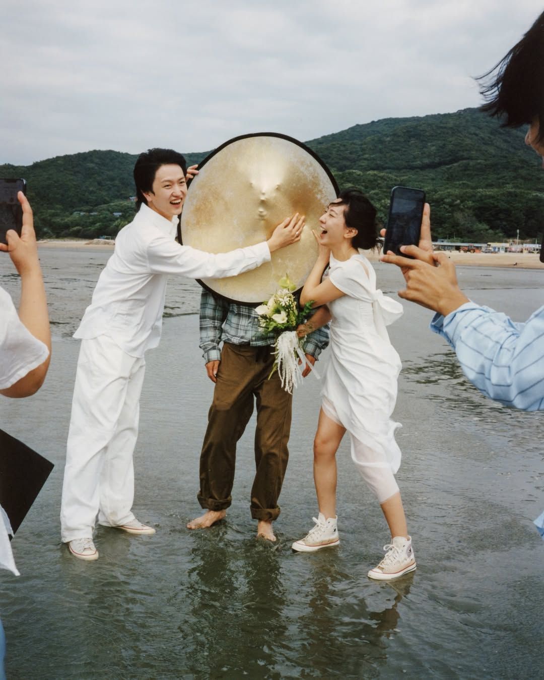 개성 넘치는 실리카겔 김한주의 웨딩 스냅 / 이미지 출처: 인스타그램 @kimhanjooo