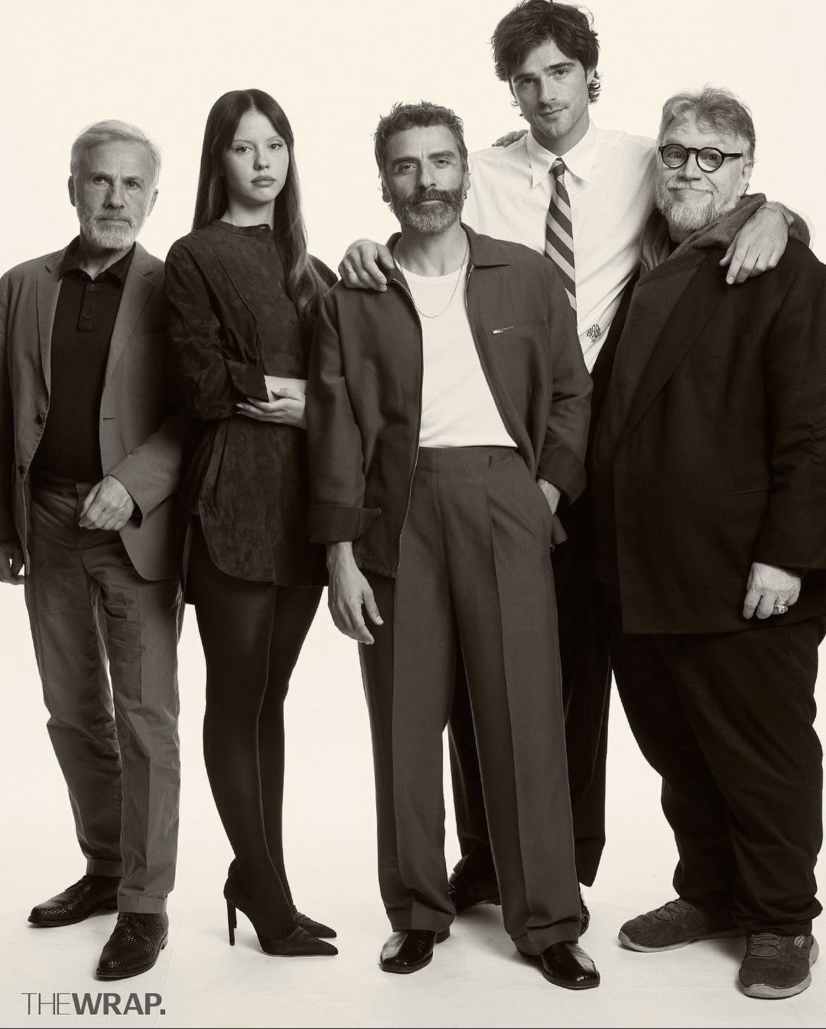 프랑켄슈타인의 배우 크리스토프 발츠, 미아 고스, 오사카 아이작, 제이콥 엘로디, 그리고 기예르모 감독 / 이미지 출처: 더랩