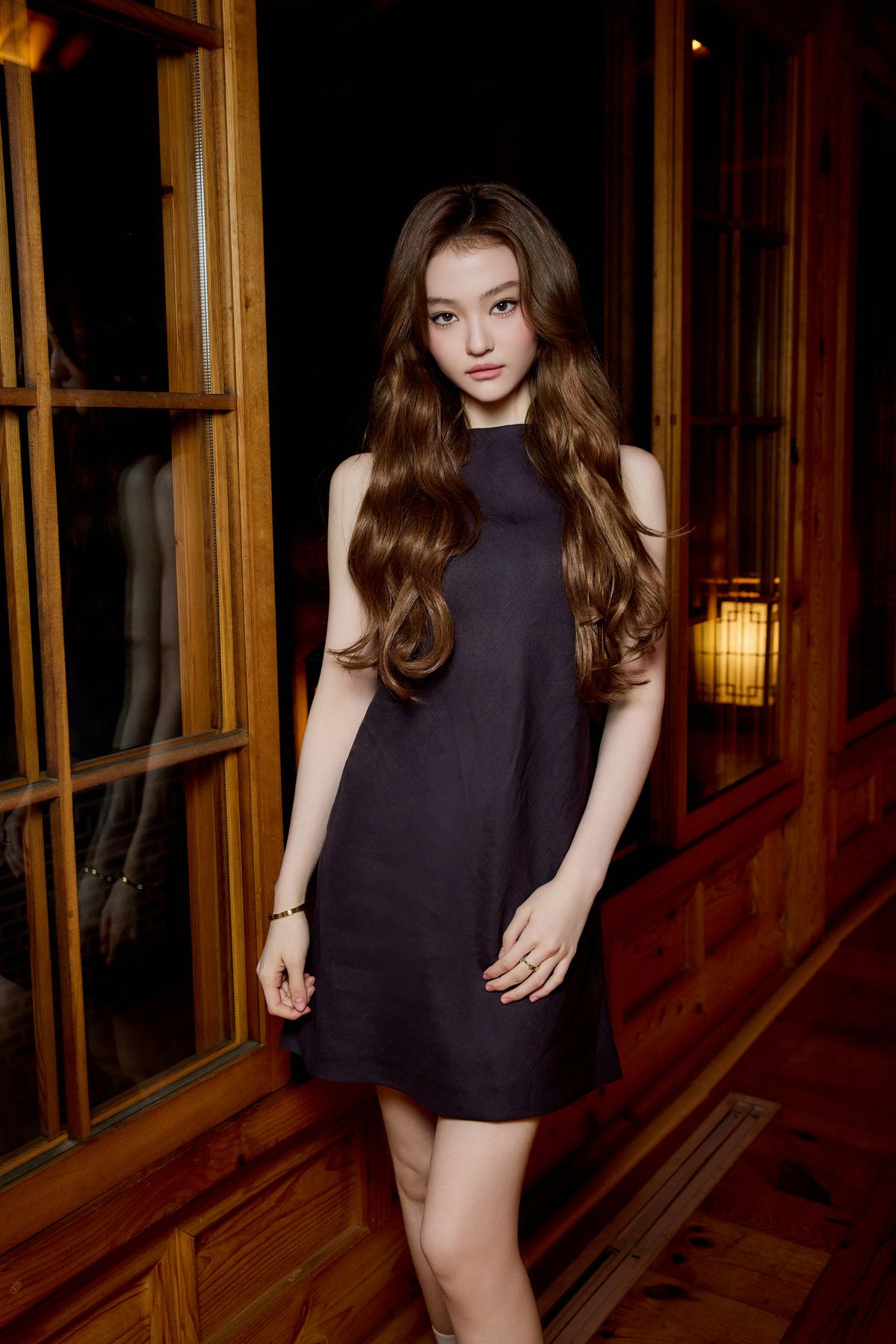 한국가구박물관에서 열린 디너에 참석한 미야오 엘라 | 출처: COS