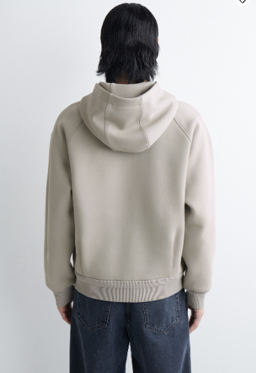 단정한 포엣코어 느낌을 주는 코스의 후드 집업 / 이미지 출처: COS