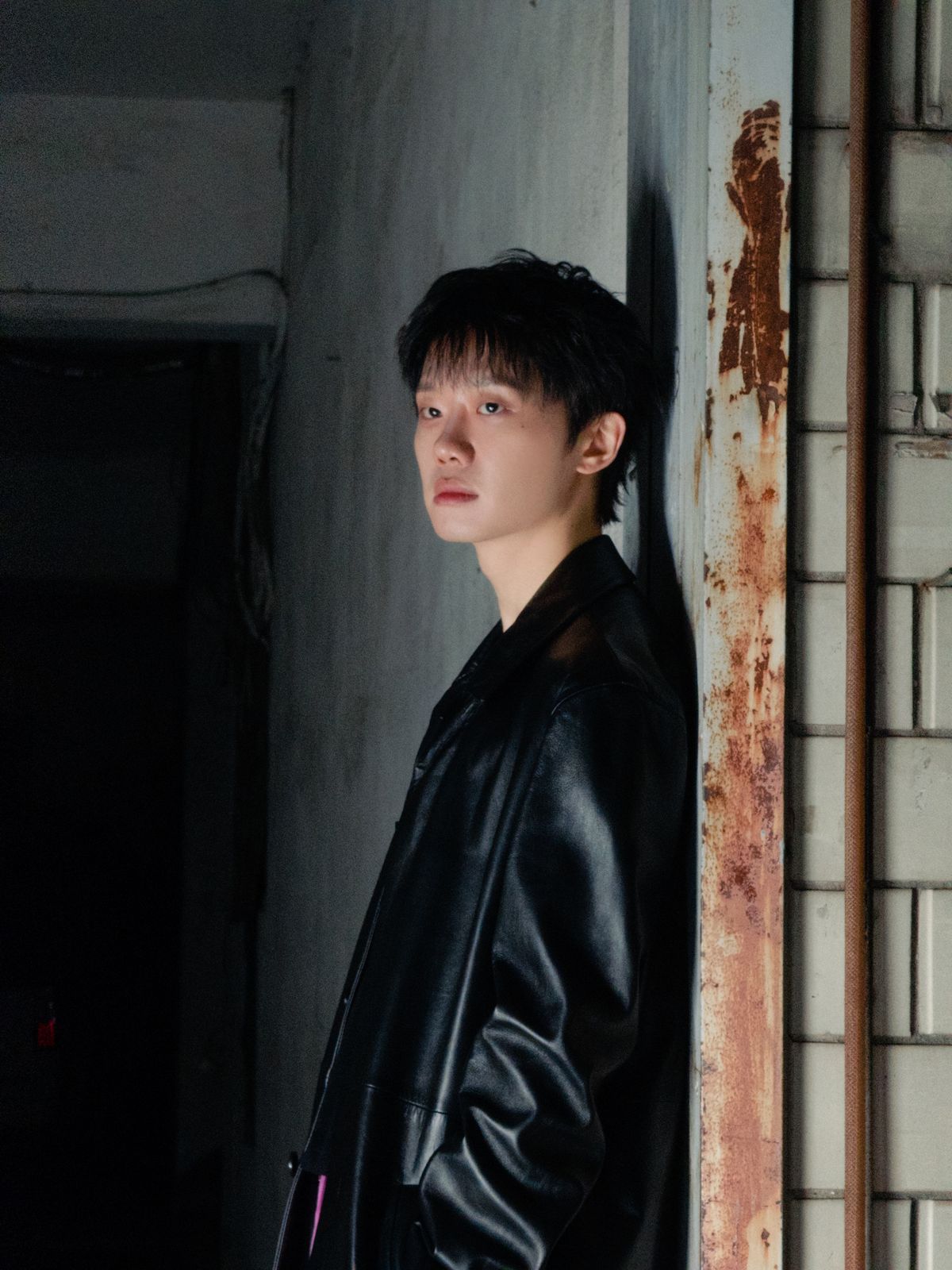 하현상 comment "예전에는 슬픔을 공유했다면, 이제는 슬픔과 기쁨 그리고 다양한 감정들을 나누고 싶어요"