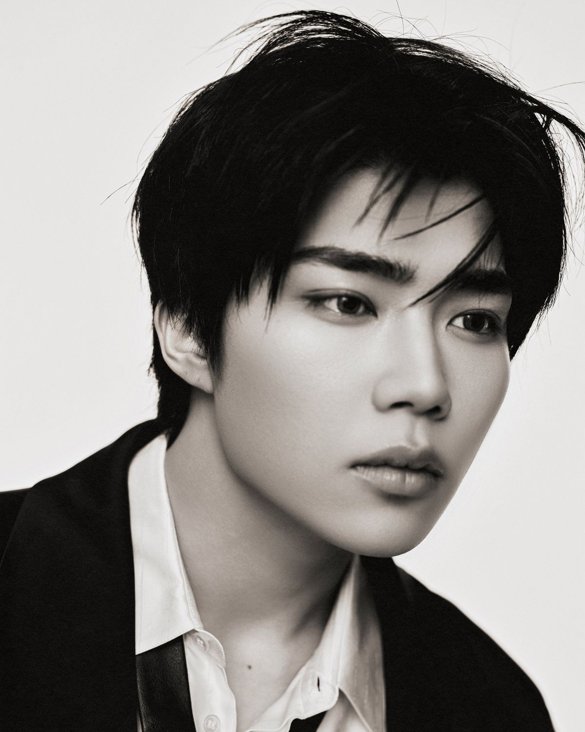 새로운 프로필을 공개한 제로베이스원 5인/ 인스타그램 @zb1official