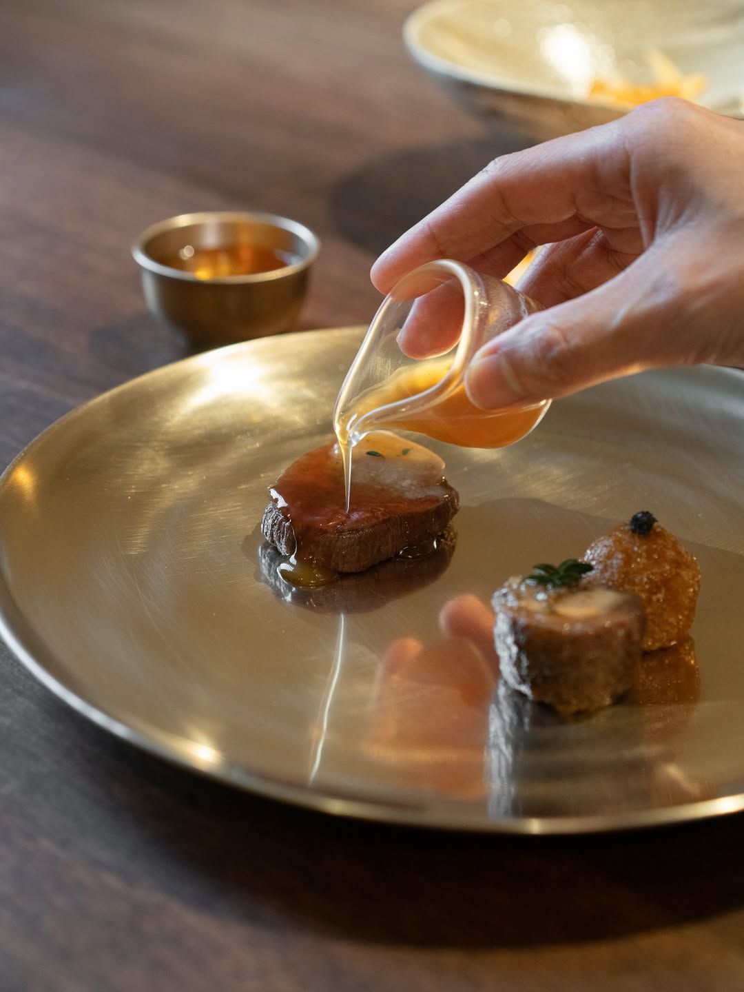 발효 재료를 현대적으로 풀어낸 한식 파인 다이닝, 밍글스 / 이미지 출처: 밍글스 인스타그램