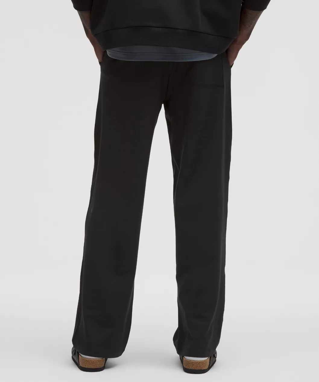 브러싱 가공으로 부드럽고 신축성이 뛰어난 저지 원단 / 이미지 출처: 룰루레몬