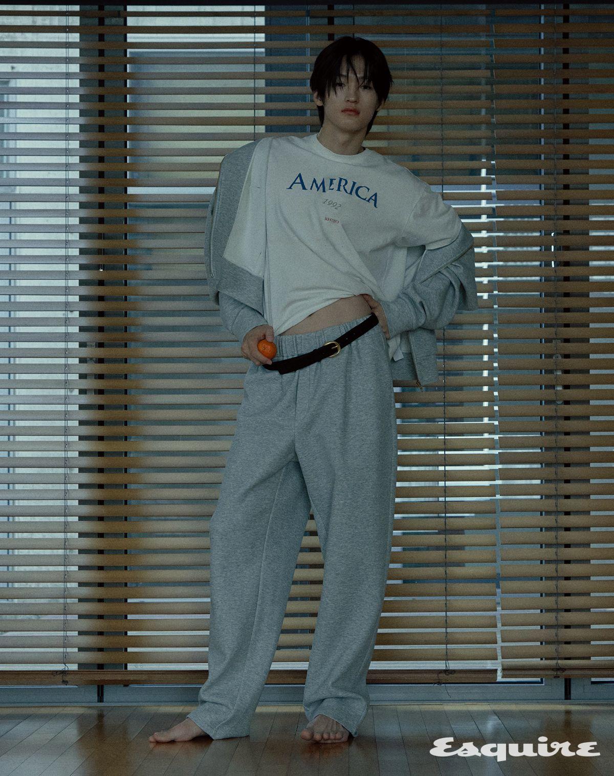 후드 집업 29만8000원, 티셔츠 19만8000원, 스웨트 팬츠 16만8000원, 벨트 19만5000원 모두 렉토.