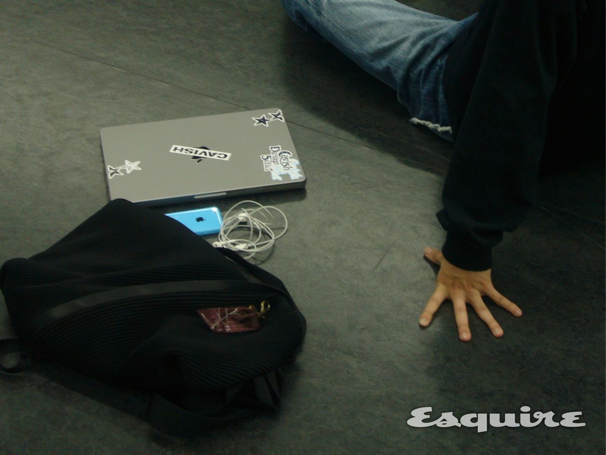 킥플립 동화가 직접 추천하는 여행 플레이리스트 