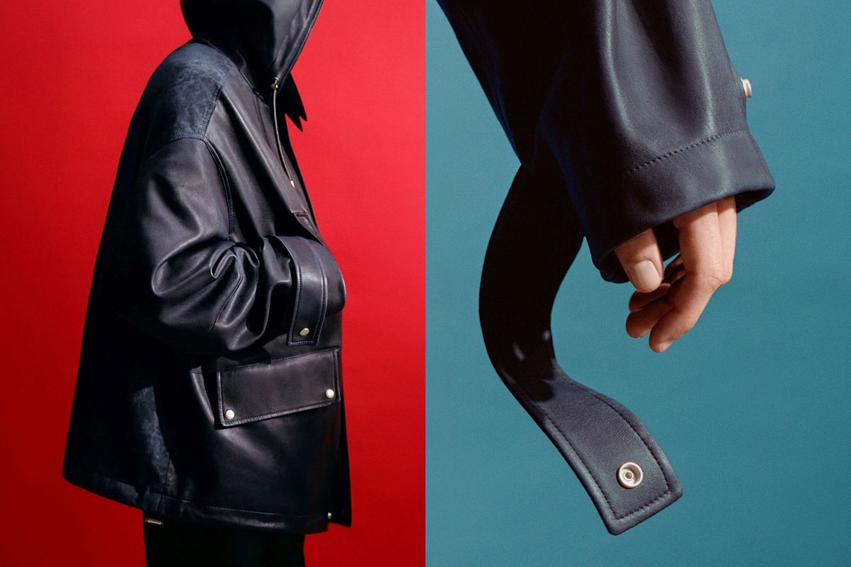 로에베는 이번 시즌 램스킨 파카로 현대적인 실루엣의 웨어러블한 가죽자켓을 선보였다. / 이미지 출처 : 로에베 공식 홈페이지