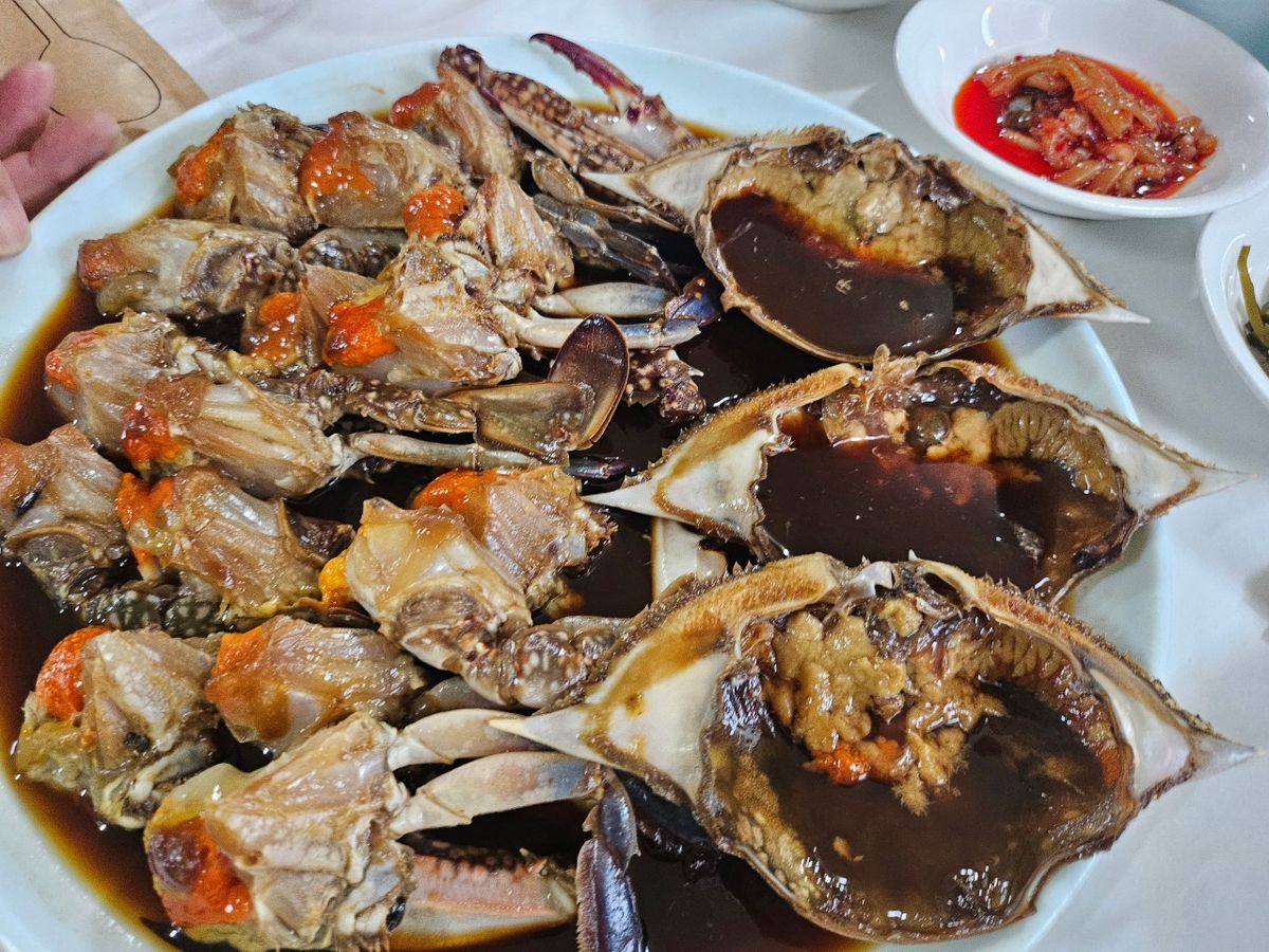 알이 꽉 찬 암꽃게로 담근 간장게장이다. / 출처: 네이버지도 업체 제공