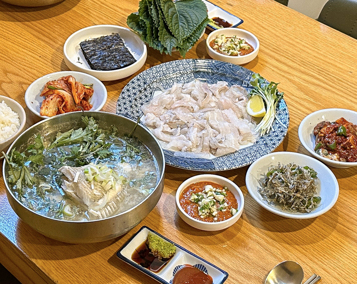 도다리를 회, 쑥국, 매운탕, 물회 등 다양한 스타일로 즐길 수 있다. / 출처: 목포명가 삼성점 네이버지도 업체 등록