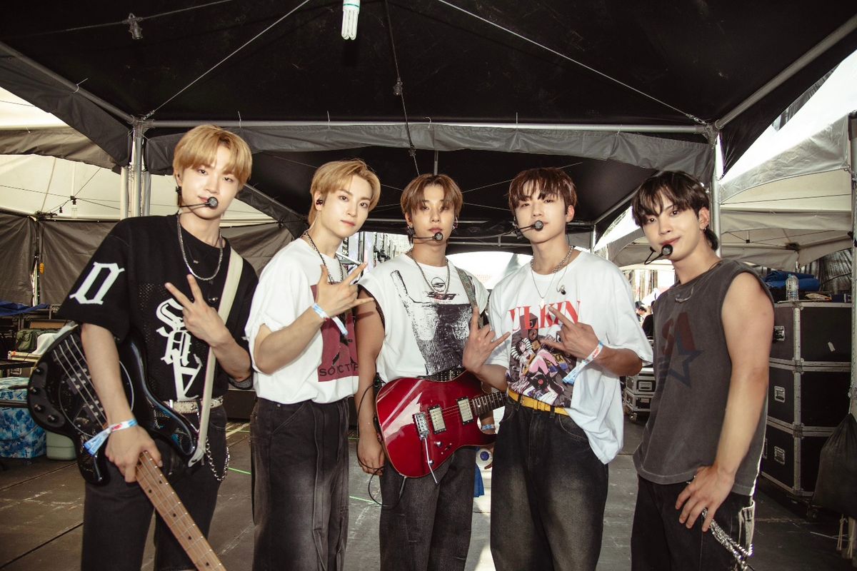 4월 25일 어썸뮤직페스티벌에서 공연하는 캐치더영 / 이미지 출처: 인스타그램 @catch_theyoung